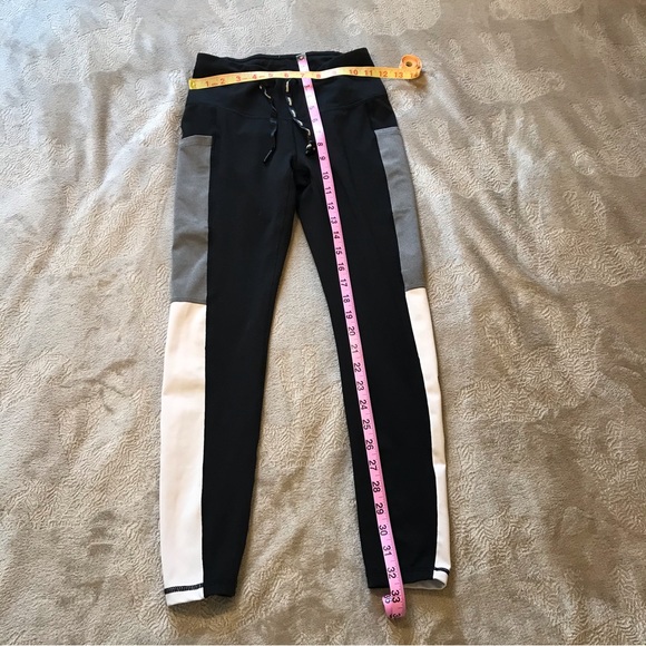 Reebok black gray white pocket logo workout pants Size XS - Picture 8 of 8